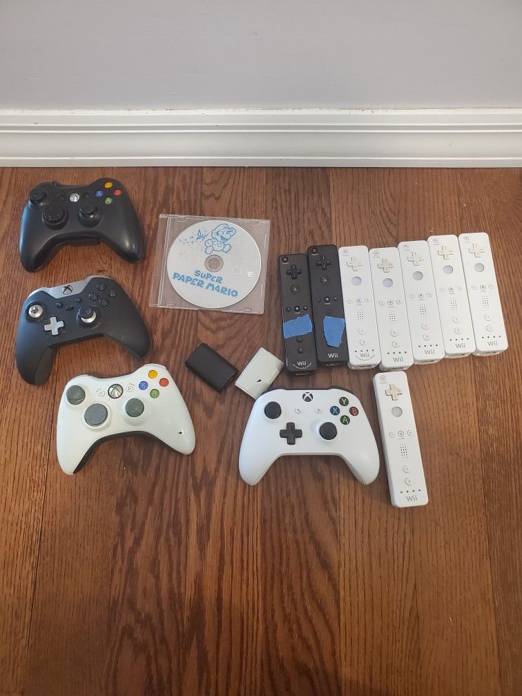 video game lot for parts and repairs Nintendo Wii remotes, Xbox 360 Controller, , Xbox One , Nintendo Wii Paper Mario