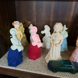 Avon perfume dolls 1 For $5. B/O
