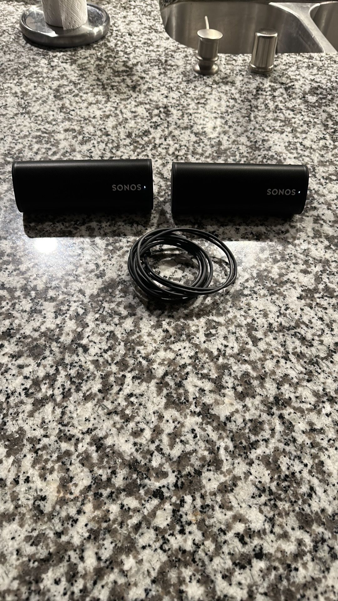 2 Sonos Roam Black Portable Speakers