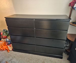 Black 8 Drawer Dresser