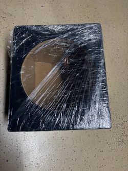 Metra 10” sealed subwoofer box