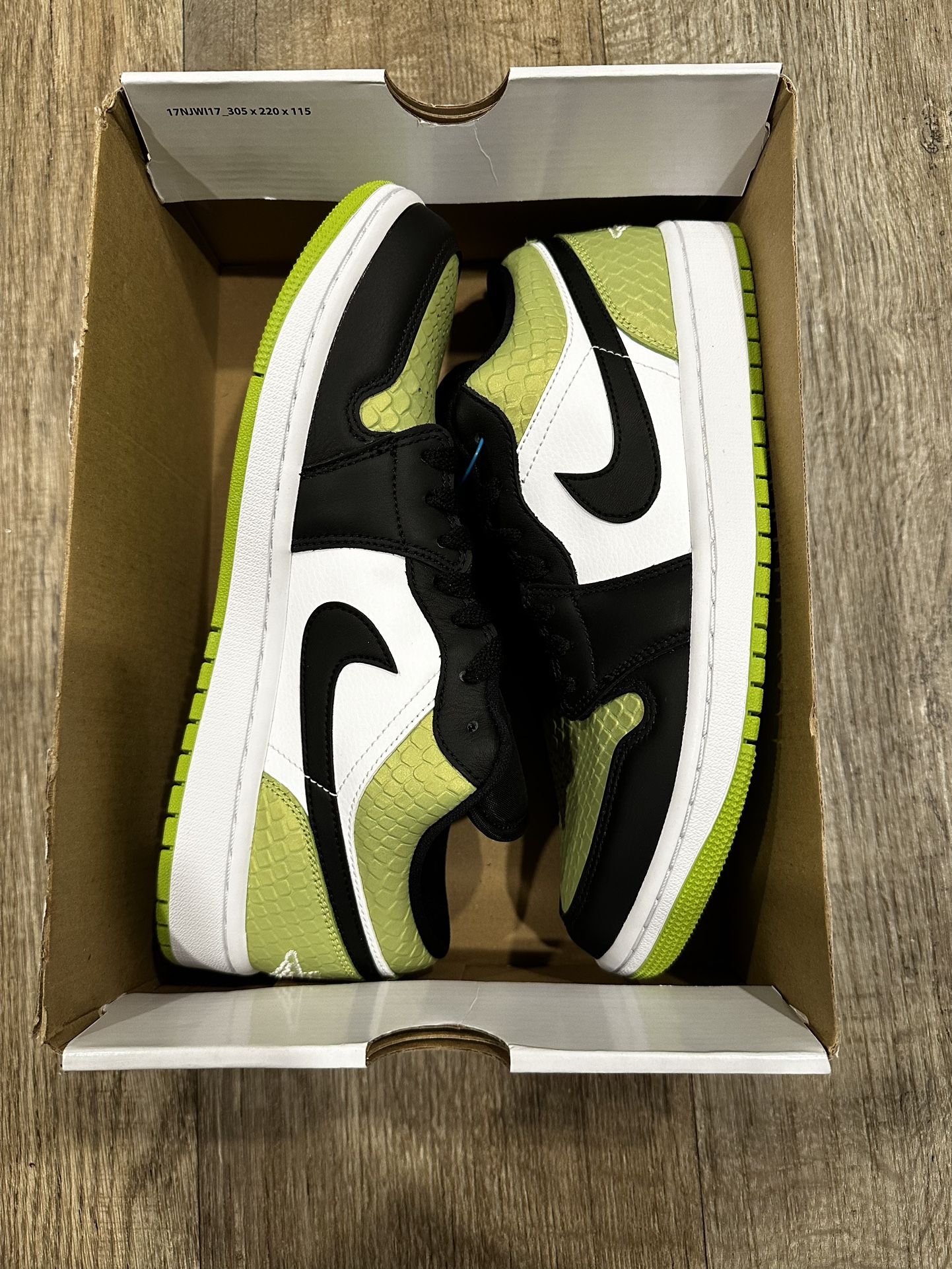 Women’s Jordan 1 Low SE