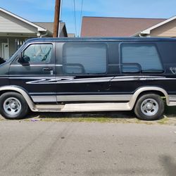 2000 Dodge Van 1500
