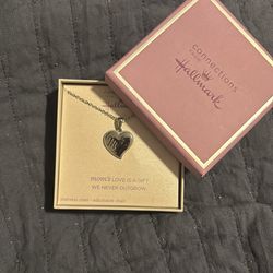 Jewelry Mother’s Day gift