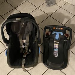 Uppababy Mesa Infant Car seat And Base