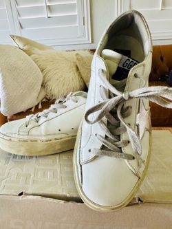 Golden Goose w/ gold brand new  GG shoe laces