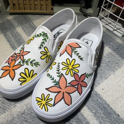 Women’s Size 7.0 VANS Slip-On Shoes White w/ Groovy Flower Design Barely Worn