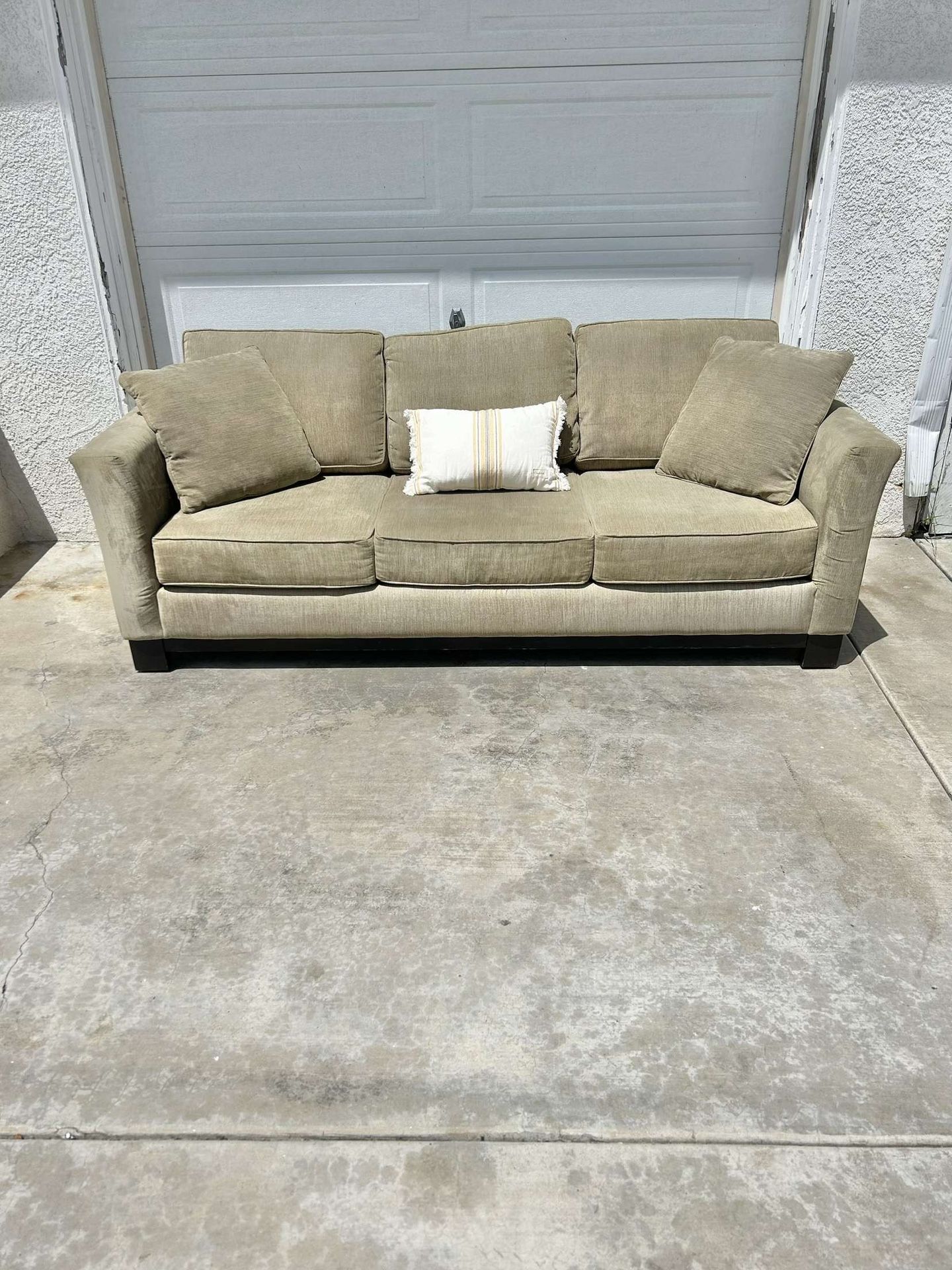 Couch/Sofa