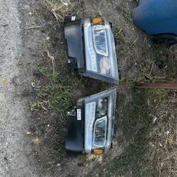 2022 Ram 1500 Headlight 