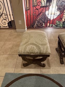Ornate Upholstered Wooden Ottoman Bench