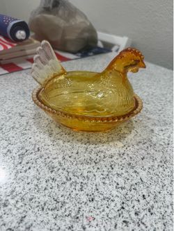 Vintage Hen $100