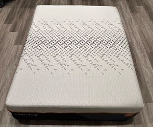 Queen Nectar Ultra Hybrid Mattress,  Like New