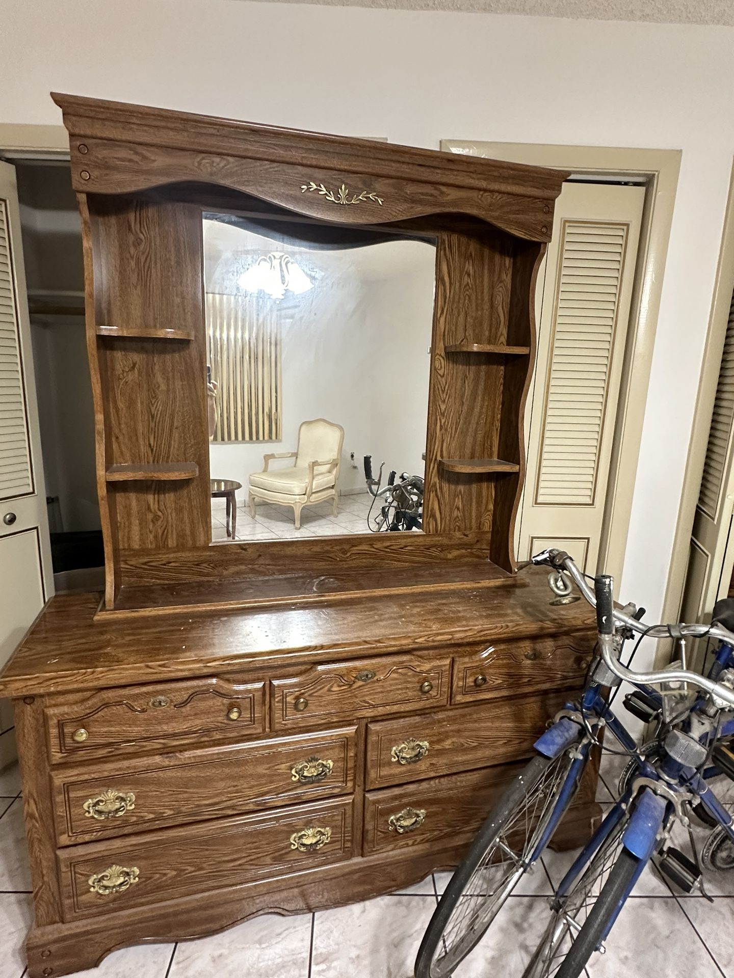 Dresser with a mirror Must go by July 3