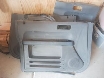 2005 honda element door  panels