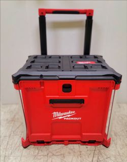 Milwaukee PACKOUT Rolling Tool Box
