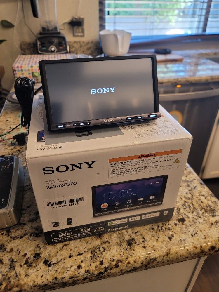 Very Nice Sony Carplay Car stereo 7" touchscreen radio