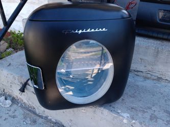 Frigidaire Mini Soda Cooler