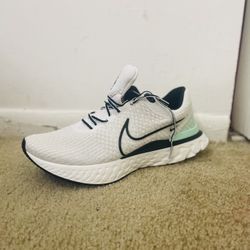 Nike React Infinity Run Flyknit