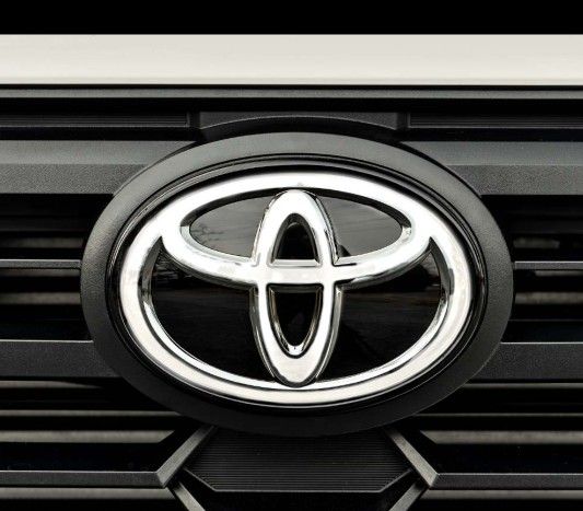Toyota tacoma TRD grill 20-23 OEM