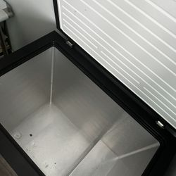 7 Cu Ft Deep Freezer