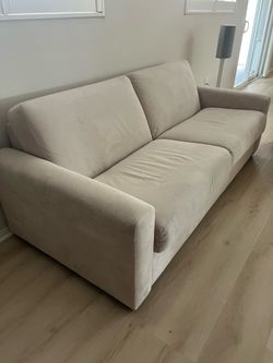 Sleeper sofa (sealy Posturepedic)
