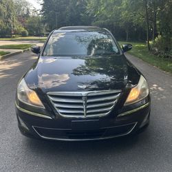 2012 Hyundai Genesis 