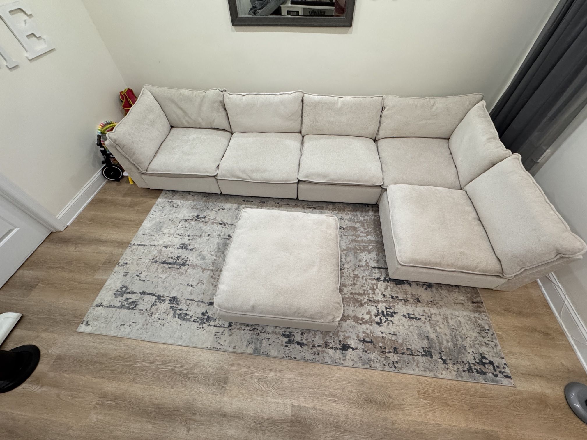 Modular Oversized 6-Seater Sofa β Excellent Condition