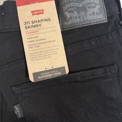Levi’s Women 311 