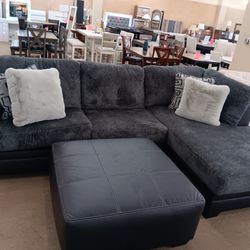 Sectional With Ottoman 