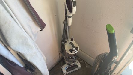 Shark Professional Upright Vacuum Cleaner