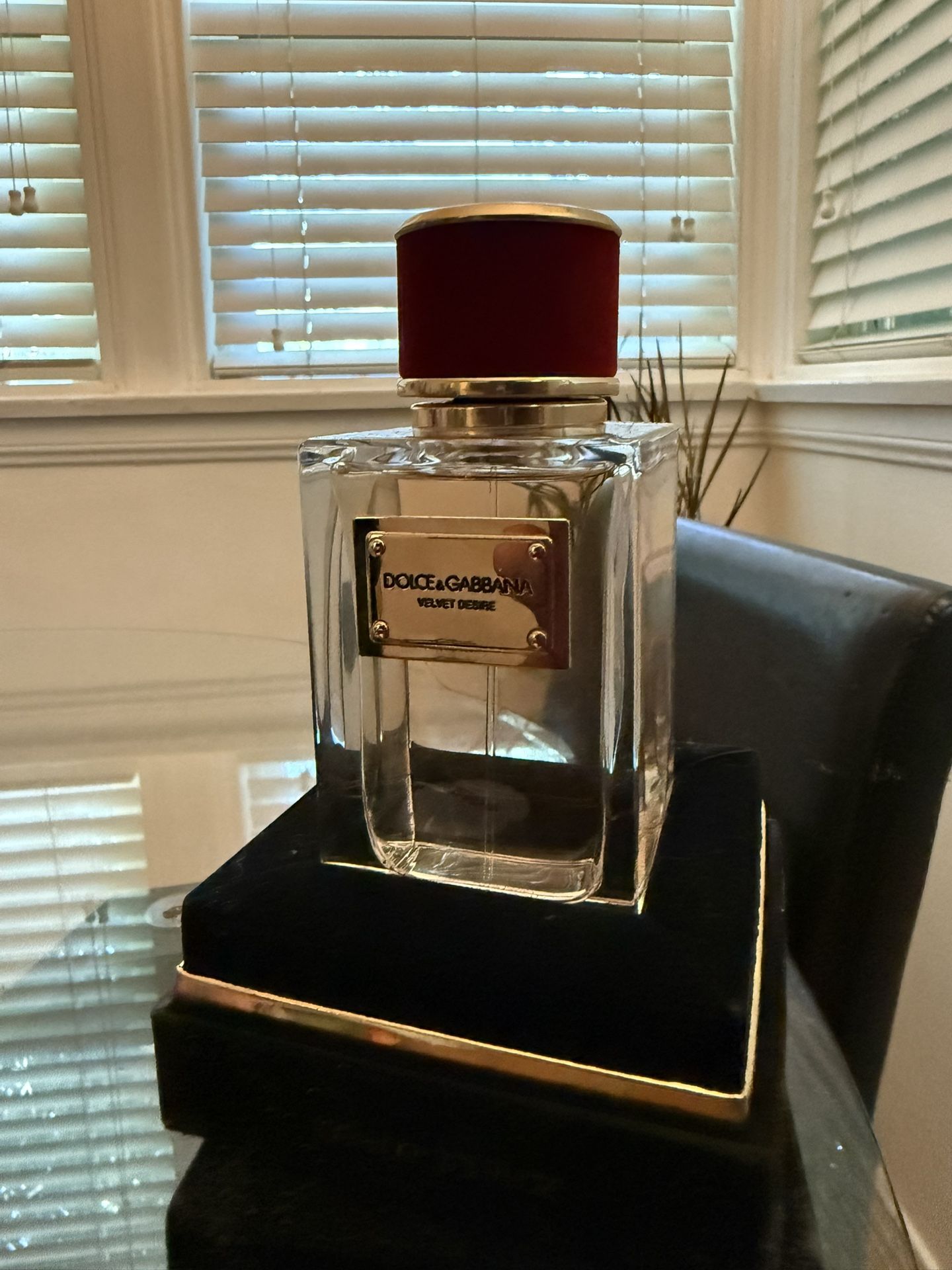 Dolce and Gabbana Velvet Desire perfume