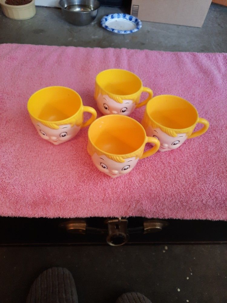Vintage DOLLY CUPS
