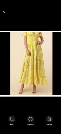 New boutique yellow maxi dress 