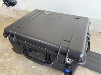 Pelican Case Model 9460, Rolling, No Lights No Batteries