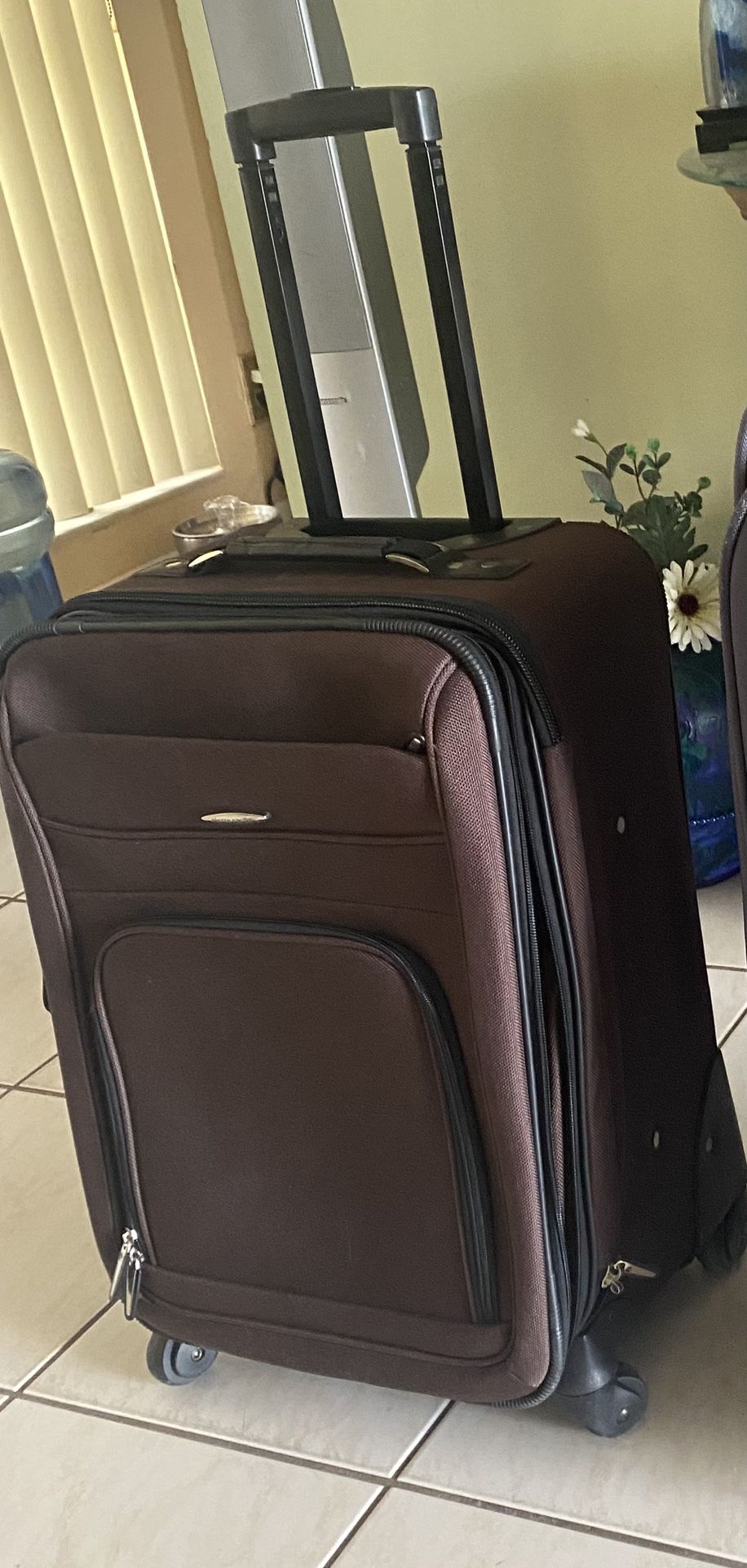 Pierre Caden carry-on suitcase, Table Saw