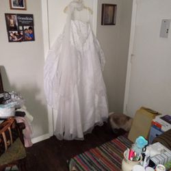 White Wedding Gown With Hope That Goes Underneath It It's A Sides 22 2 Wide Great For Wedding Only Used One Time Needs To Go