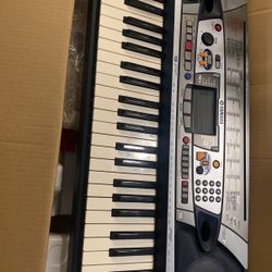 Yamaha Psr -282 Keyboard 