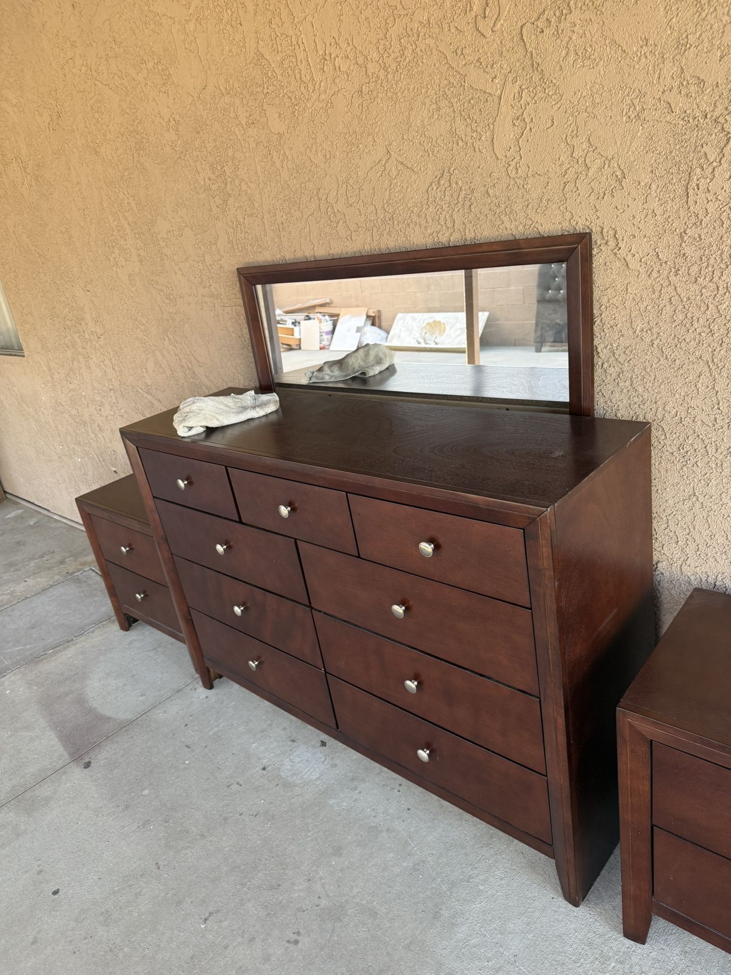 Bedroom Dresser With Mirror