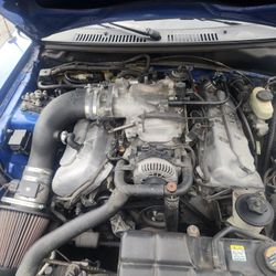 Mach 1 Engine 4.6 W/wiring/ Computer Mustang