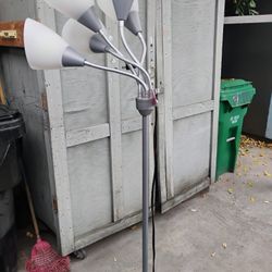 Lámp  In Very Good Condition