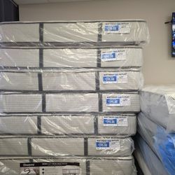 Beautyrest 12" Twin Mattress New!