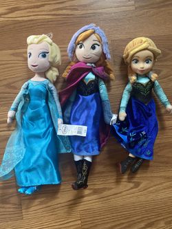 Disney 😊 Dolls Each $10 💋New
