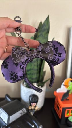 Haunted Mansion Minnie ears bag charm