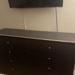 Dressers There In Good Condition Everything Must Go 