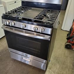 GE Gas Stove W/ 5 Burners 🔥
