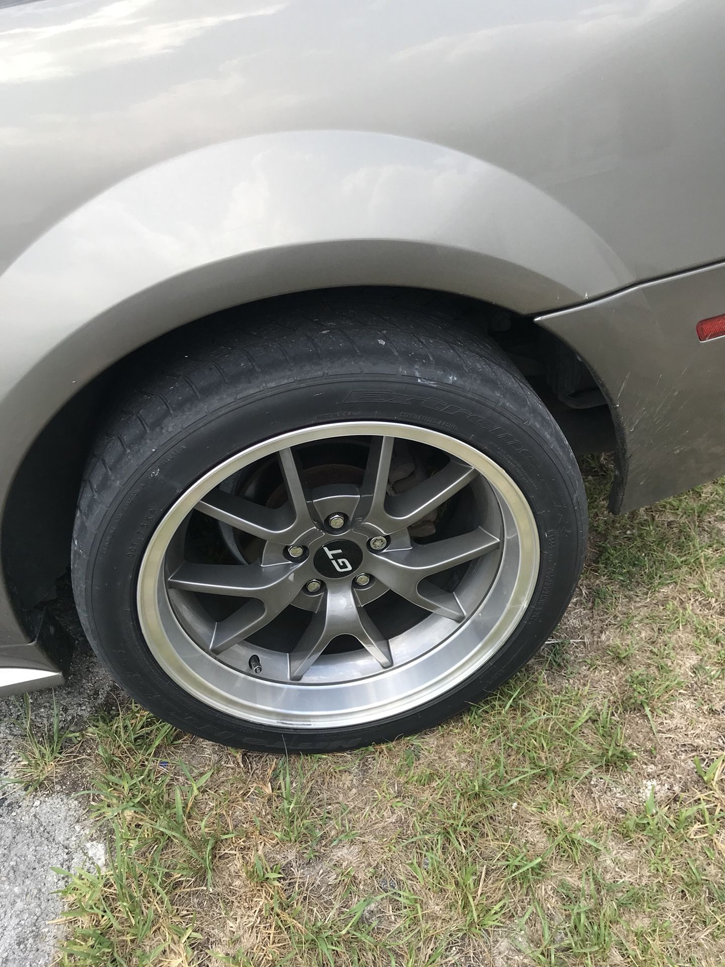 Juego de rines para mustang fr500 18”