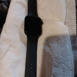 Apple SE watch (NO CHARGER) 