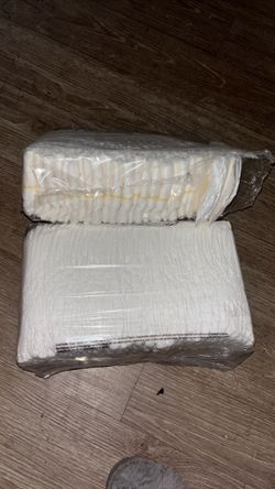 2 Pamper pcks