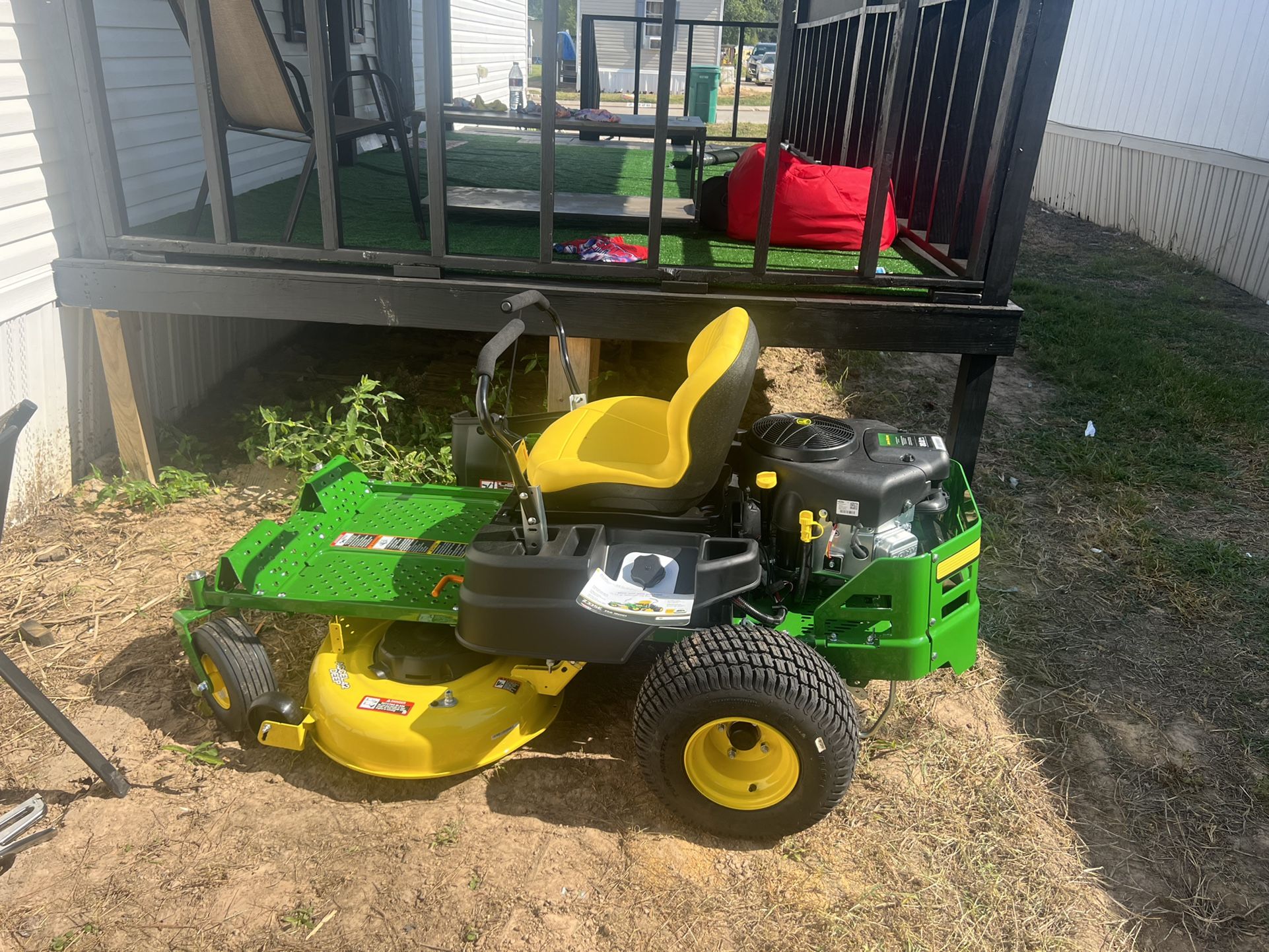 John Deere Z335E ZTrak 20HP Vtwin Dual Hydrostatic 42in for Sale in