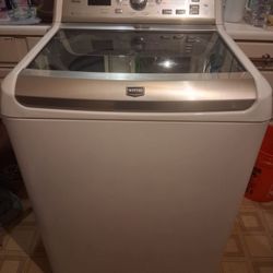 BRAVOS XL Washer And GAS Dryer